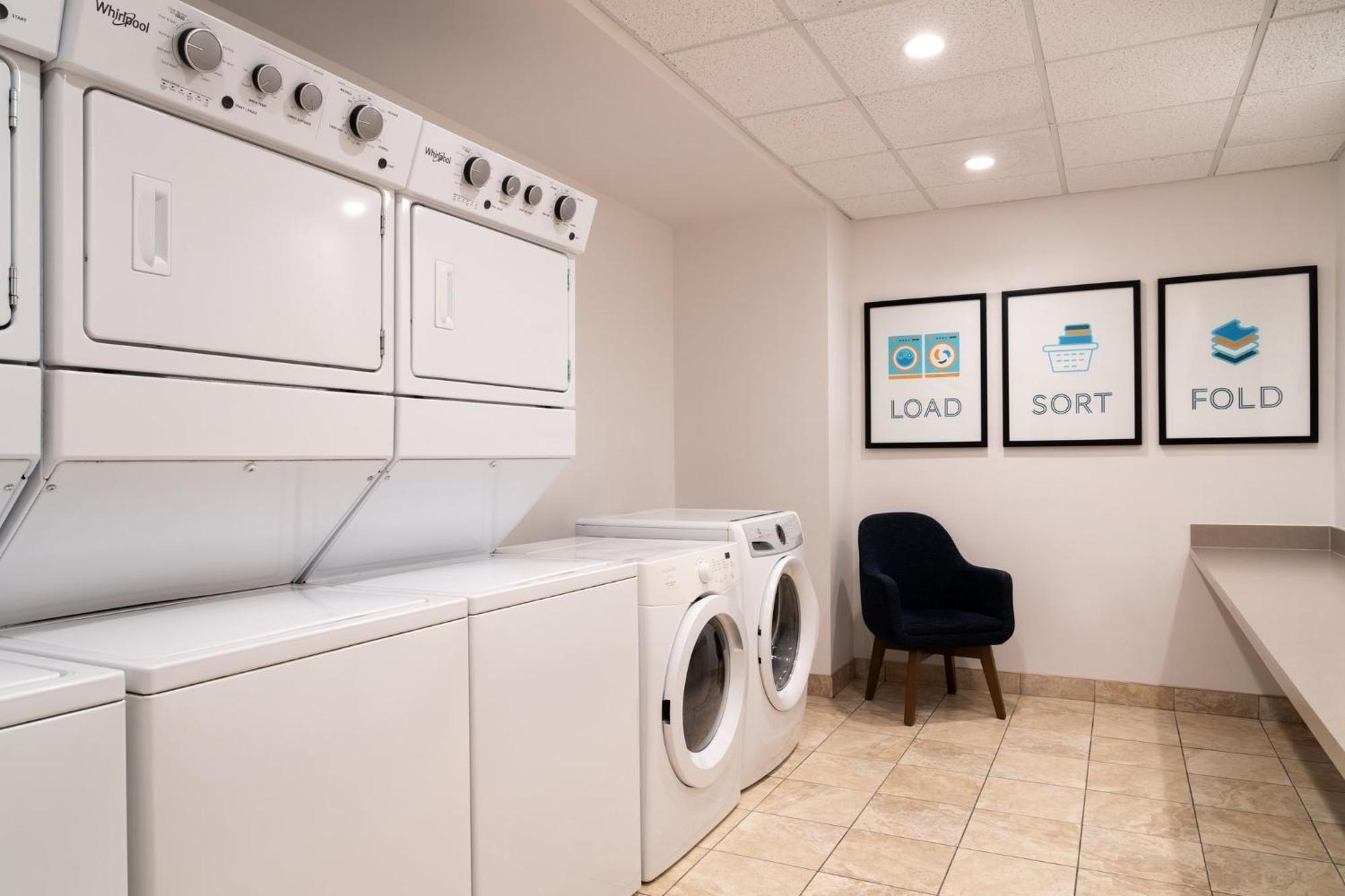 Staybridge Suites Akron-Stow-Cuyahoga Falls By Ihg Extérieur photo