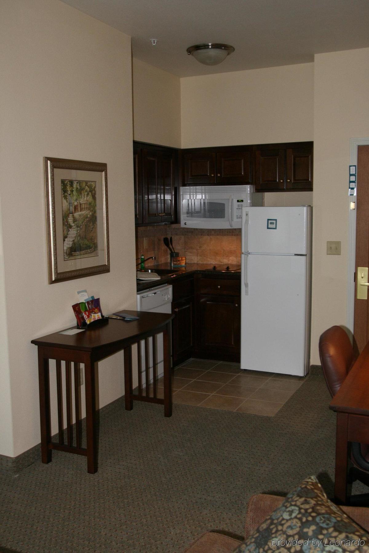 Staybridge Suites Akron-Stow-Cuyahoga Falls By Ihg Chambre photo